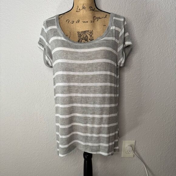 Hollister Scoop Neck Short Sleeve Striped Tunic Top Size M Grey Preppy Open Knit - Picture 1 of 8